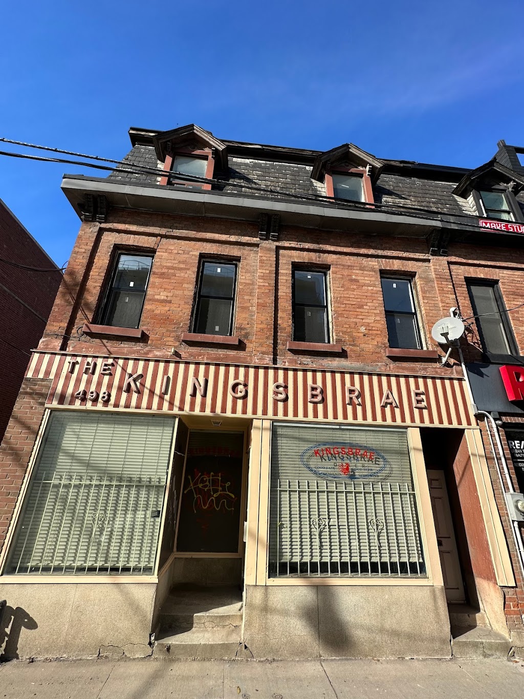 Brushwerks Painting | 179 Lower Coxwell Ave, Toronto, ON M4L 3B4, Canada | Phone: (647) 854-8446
