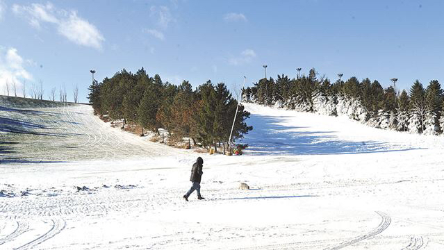 Earl Bales Ski & Snowboard Centre | 4169 Bathurst St, North York, ON M3H 3P8, Canada | Phone: (416) 395-7931