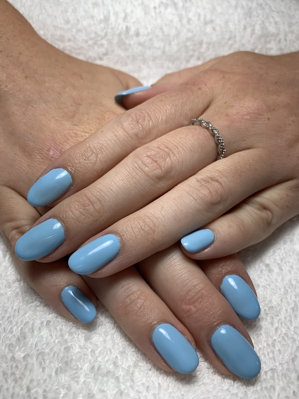 Kali Esthetics | 390 Lily Lake Rd, Selwyn, ON K9J 6X4, Canada | Phone: (705) 872-8116