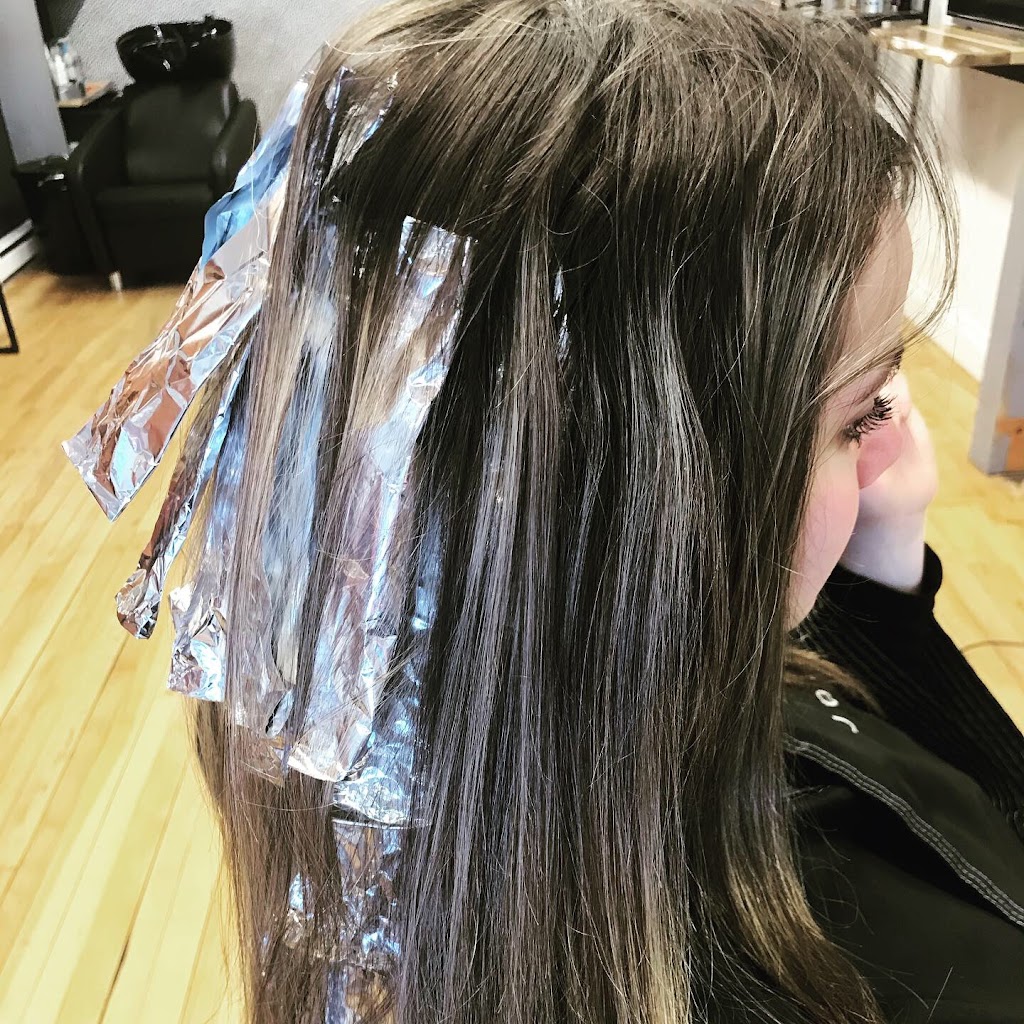 Coiffure Isabelle Poirier | 442 Av. Tamarac, Shawinigan, QC G9N 1V1, Canada | Phone: (819) 537-0112