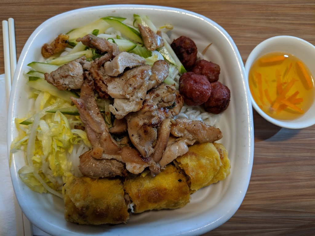 Xelua Vietnamese Restaurant | 180 Steeles Ave W, Thornhill, ON L4J 2L1, Canada | Phone: (905) 882-2122