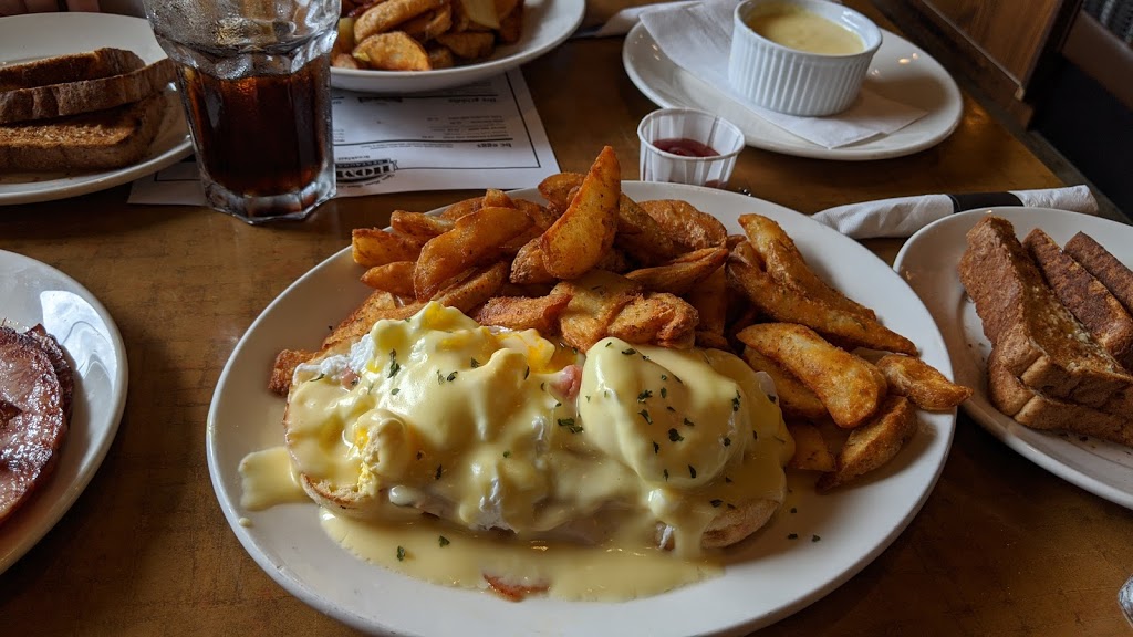Home Restaurant | 2801 10th Ave NE #11, Salmon Arm, BC V1E 2S3, Canada | Phone: (250) 832-9991