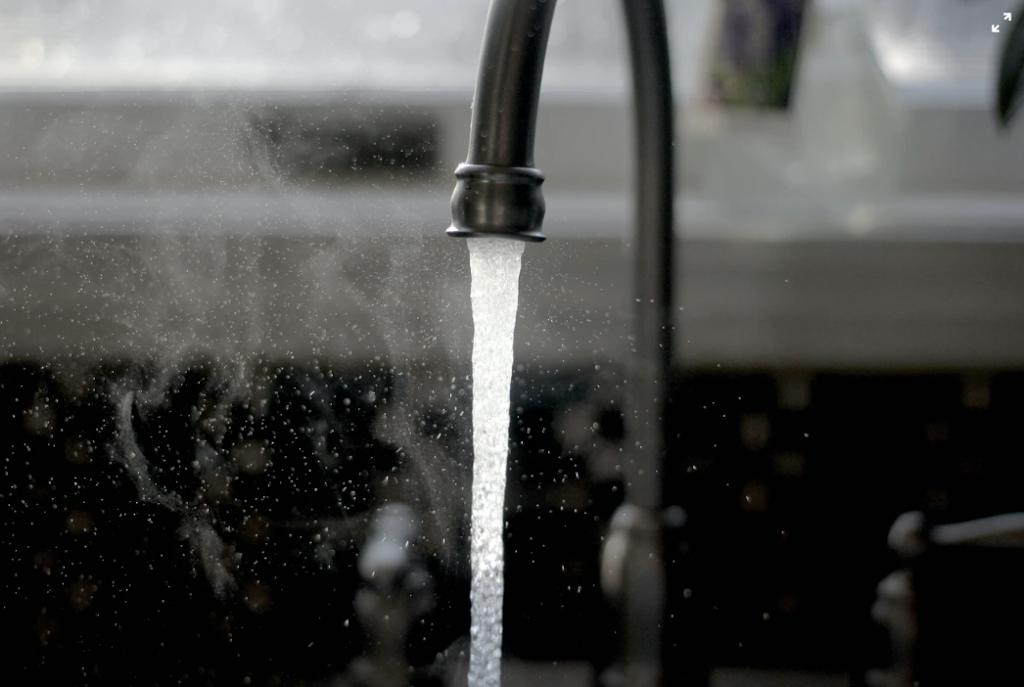 Benny’s Plumbing & Heating | 1001 13 Ave NW, Moose Jaw, SK S6H 4N3, Canada | Phone: (306) 631-3250