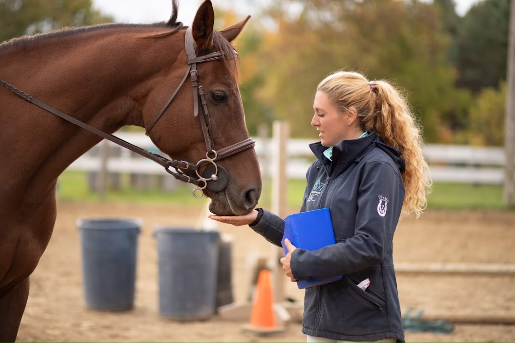 Equestrian Center Mac | 470 Rang 3 de Simpson, Saint-Cyrille-de-Wendover, QC J1Z 1Y4, Canada | Phone: (819) 471-6291