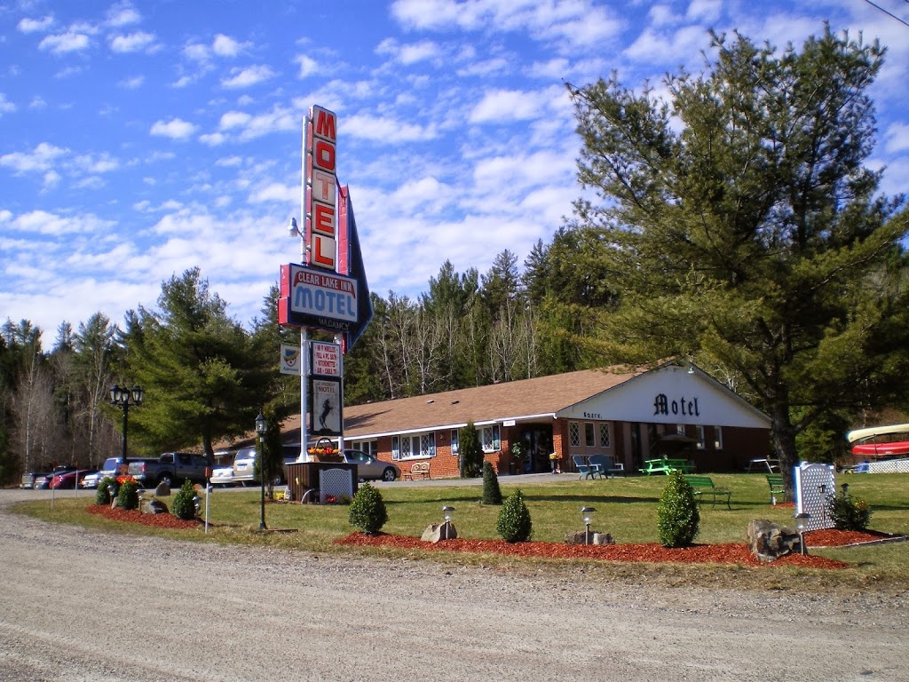 Clear Lake Inn | 995 ON-6, Espanola, ON P5E 1N9, Canada | Phone: (705) 869-1748