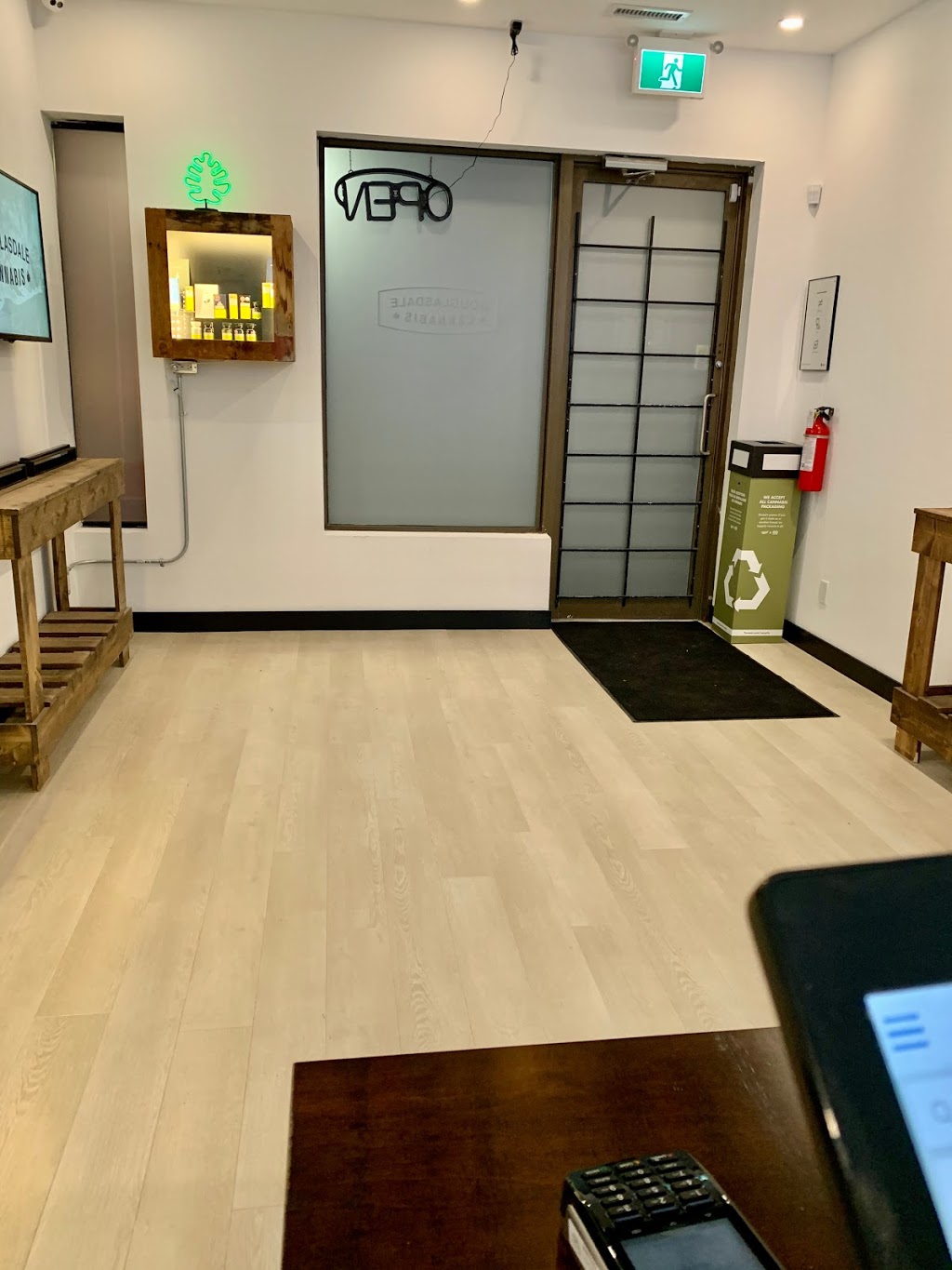 Douglasdale Cannabis | 20 Douglas Woods Dr SE #28, Calgary, AB T2Z 1K2, Canada | Phone: (403) 455-4255