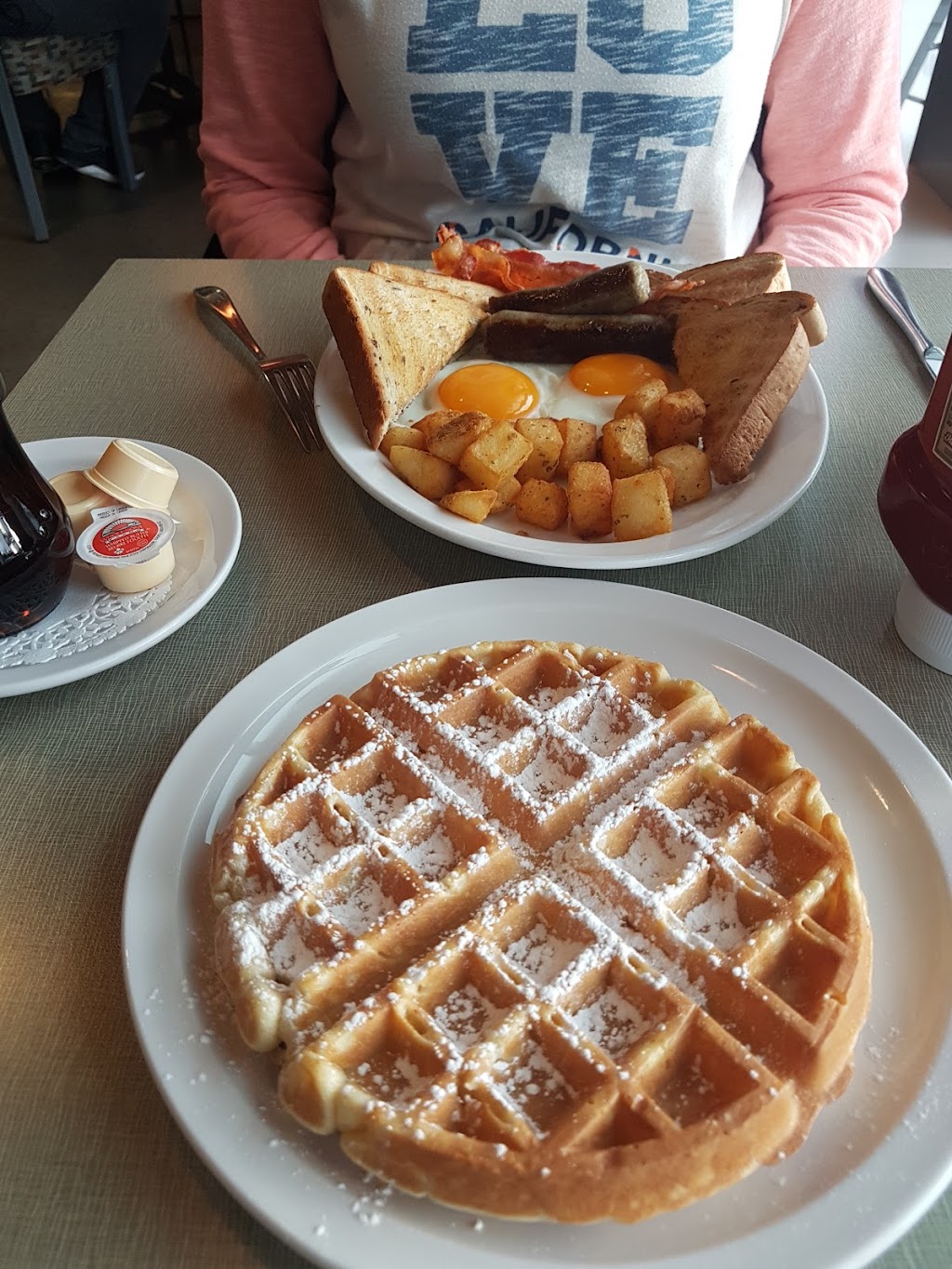 Common Place Cafe | 33933 Gladys Ave, Abbotsford, BC V2S 2E8, Canada | Phone: (604) 851-7737