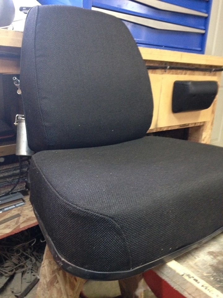 L&Y Upholstery Ltd | 77 Hawthorn Way, Olds, AB T4H 1X9, Canada | Phone: (403) 586-5177