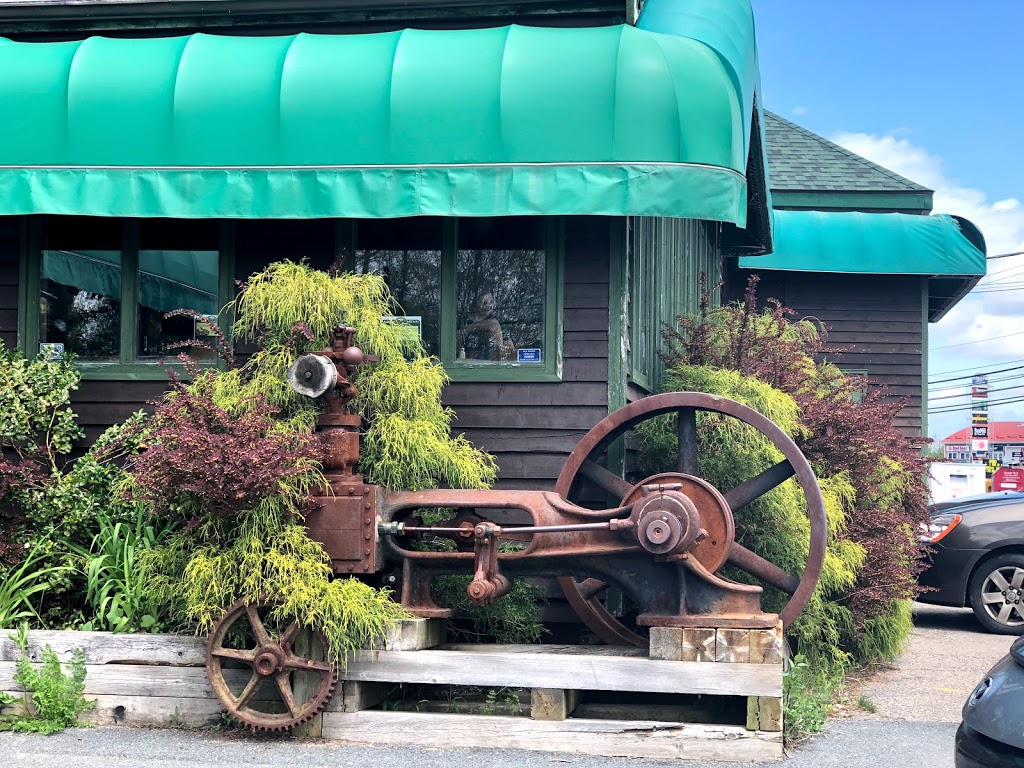 Curly Portables Pub & Grub | 450 Nova Scotia Trunk 2, Enfield, NS B2T 1M5, Canada | Phone: (902) 883-8273