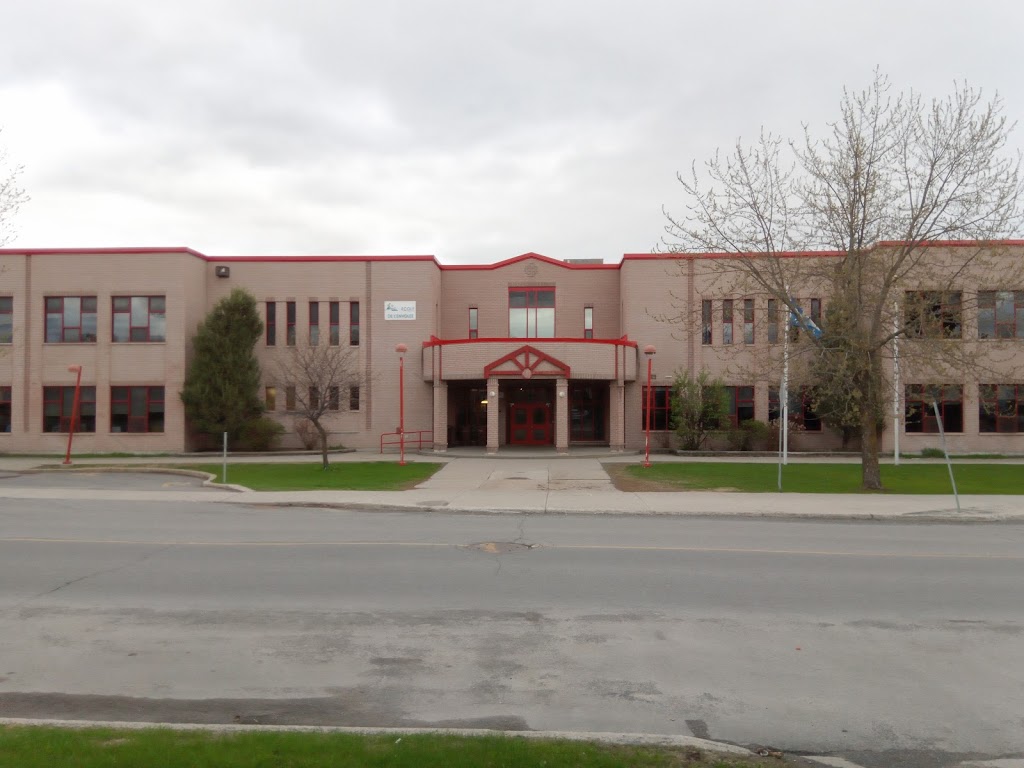 De lEnvolée School | 299 Rue Ernest-Gaboury, Gatineau, QC J8V 2P8, Canada | Phone: (819) 568-5764