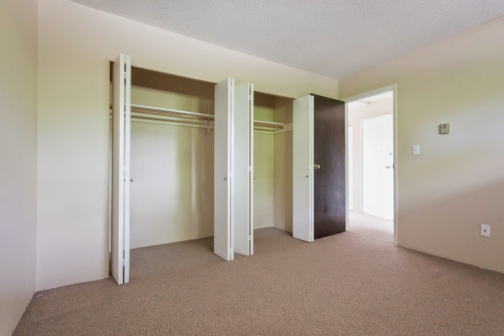 Mayfair Manor Apartments | 827 Selkirk Ave, Esquimalt, BC V9A 2T7, Canada | Phone: (778) 403-0034