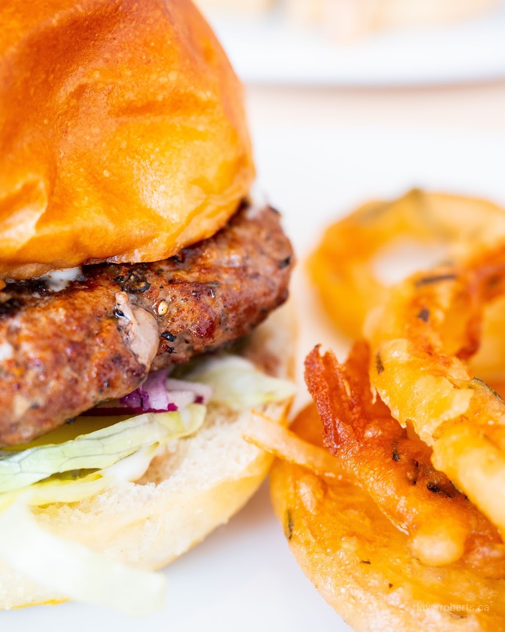 Kantene Restaurant | 1059 Dundas St W, Mississauga, ON L5C 1C3, Canada | Phone: (289) 430-0166