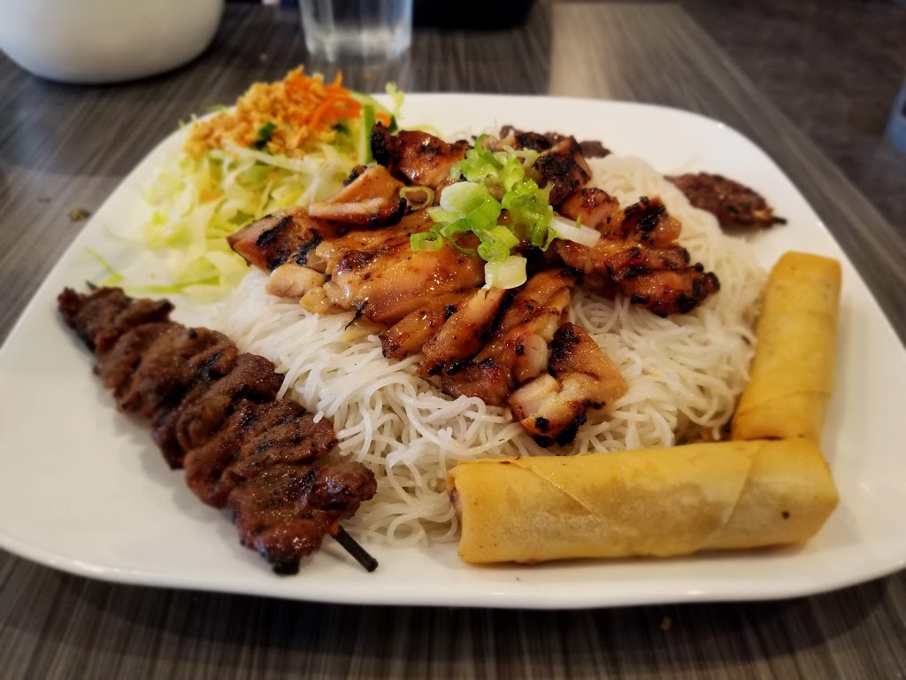 T & D Vietnamese Noodle House | 8405 118 Ave NW, Edmonton, AB T5B 0S5, Canada | Phone: (780) 477-0022