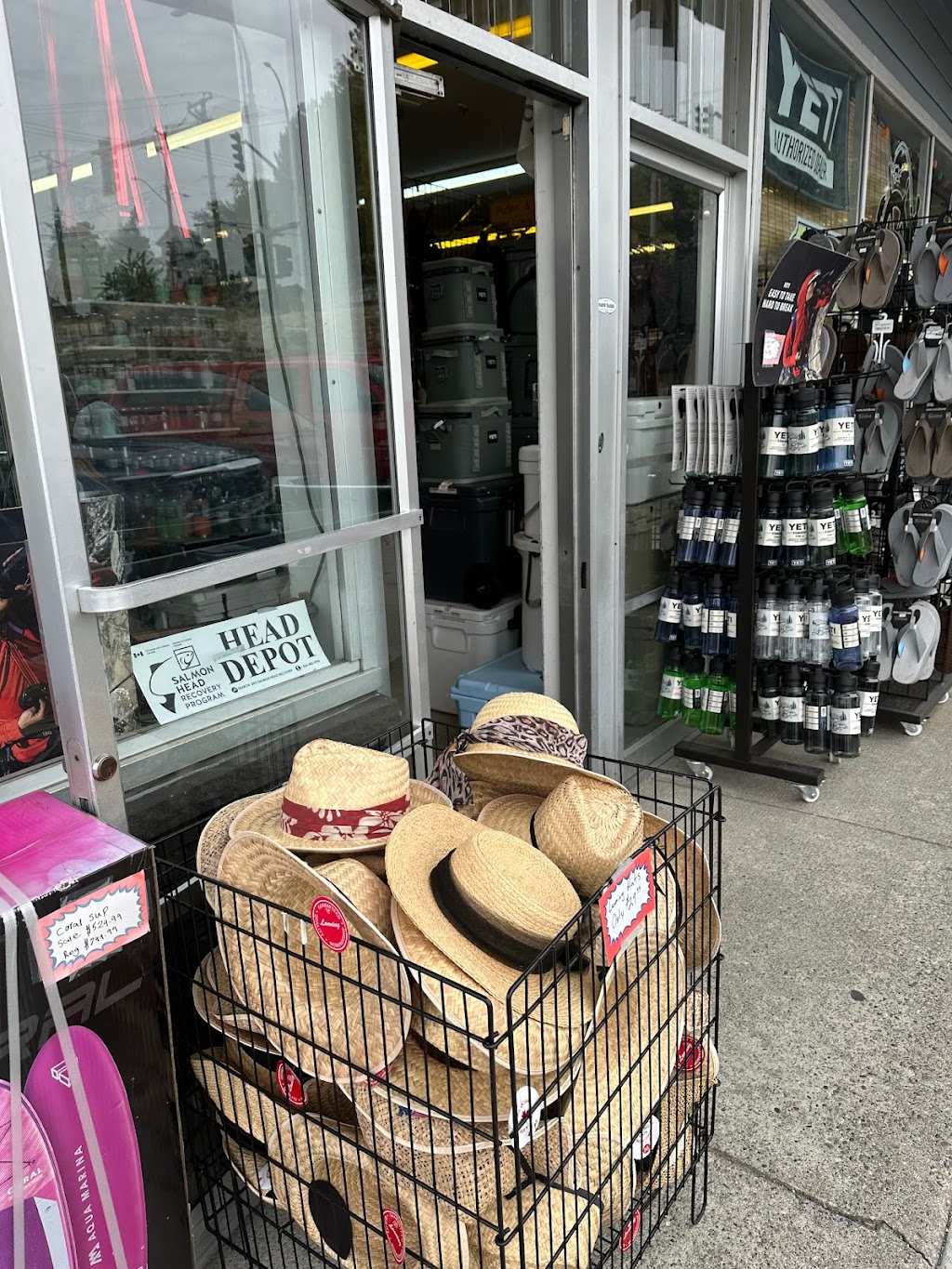 Marine Traders | 4446 Willingdon Ave, Powell River, BC V8A 2M6, Canada | Phone: (604) 485-4624
