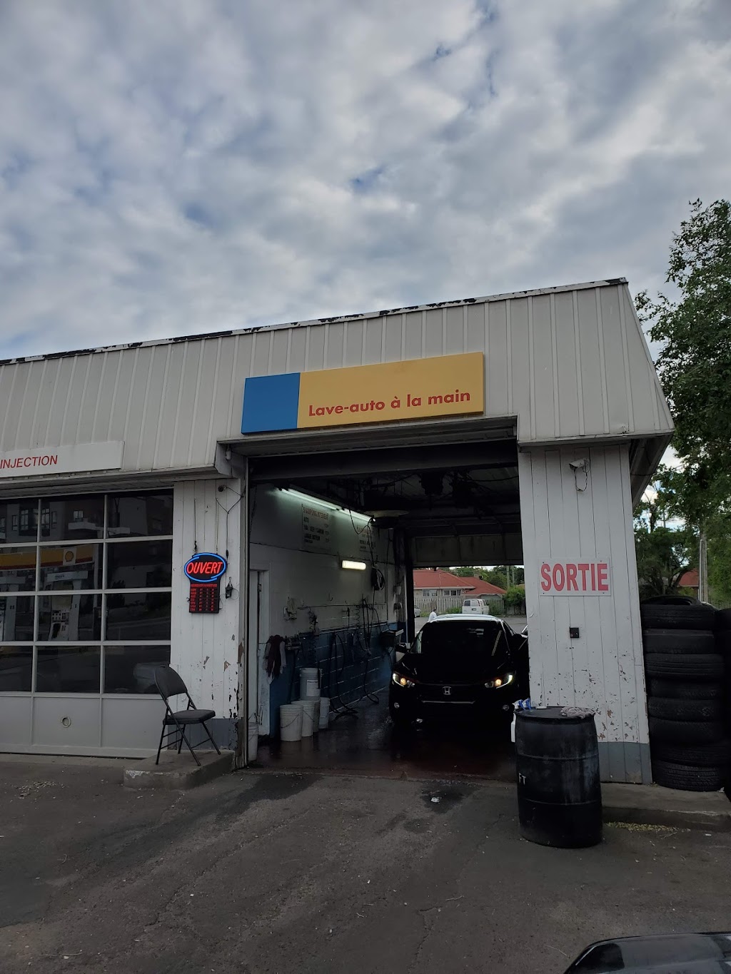 Shell | 360 Blvd. Marcel-Laurin, Saint-Laurent, QC H4M 2L4, Canada | Phone: (514) 744-0491