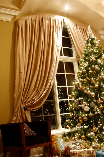 H Sewing & Drapery | 760 Birchmount Rd Unit 35, Scarborough, ON M1K 5H8, Canada | Phone: (416) 755-7635