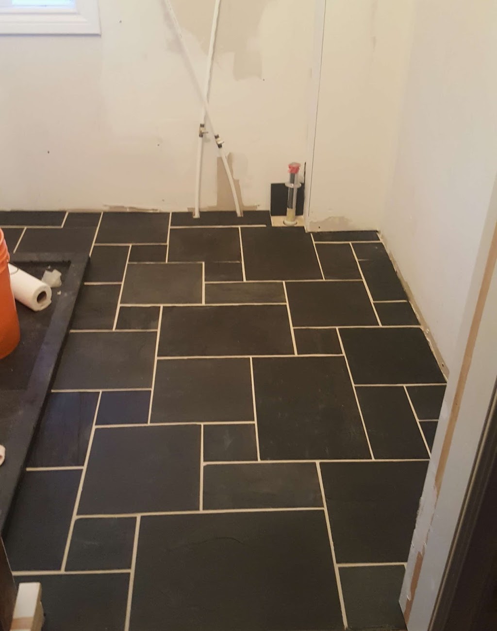 Vincenzos Painting Service | Spruce St, Cambridge, ON N1R 4K2, Canada | Phone: (647) 637-7534