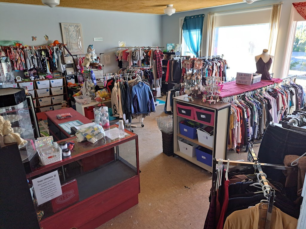 JM ma friperie | 139 Rue Gagnon Local B, Thurso, QC J0X 3B0, Canada | Phone: (819) 700-1812