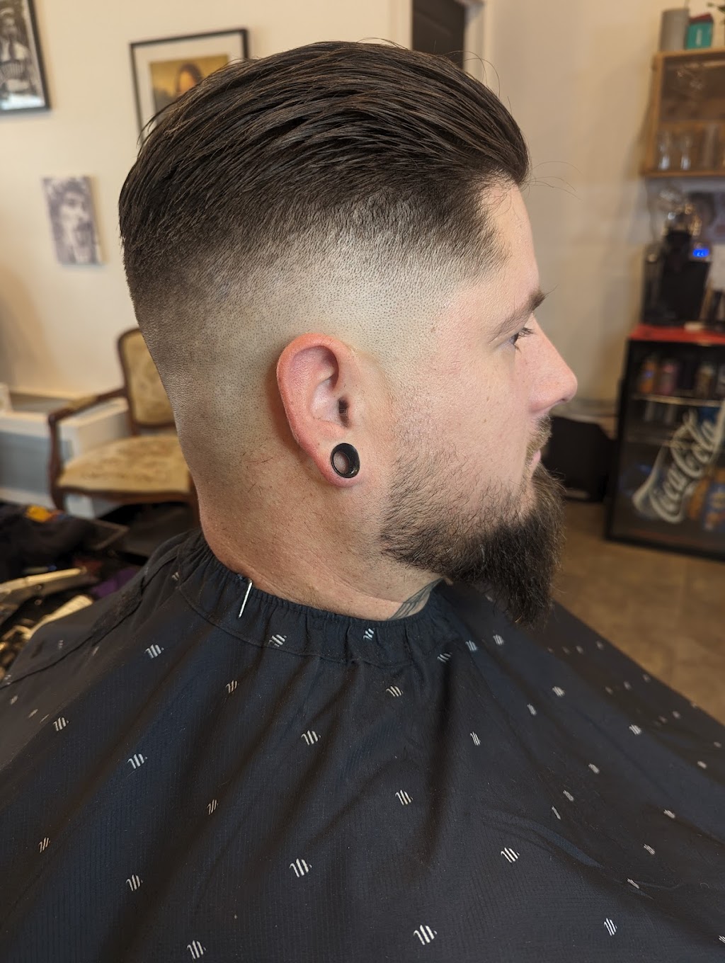 Beau bonhomme barbershop | 338 Rue Principale, Granby, QC J2G 2W4, Canada | Phone: (450) 574-0404