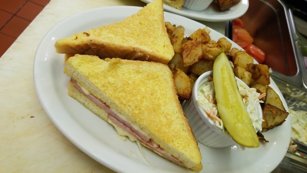 Sunlight Grill | 2304 Royal Windsor Dr, Oakville, ON L6J 7Y1, Canada | Phone: (905) 339-3232
