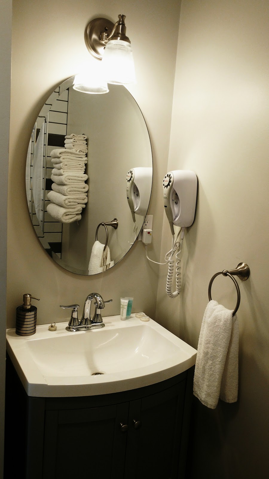 Mount View Motel | 5856 Main St, Oliver, BC V0H 1T0, Canada | Phone: (250) 498-3446