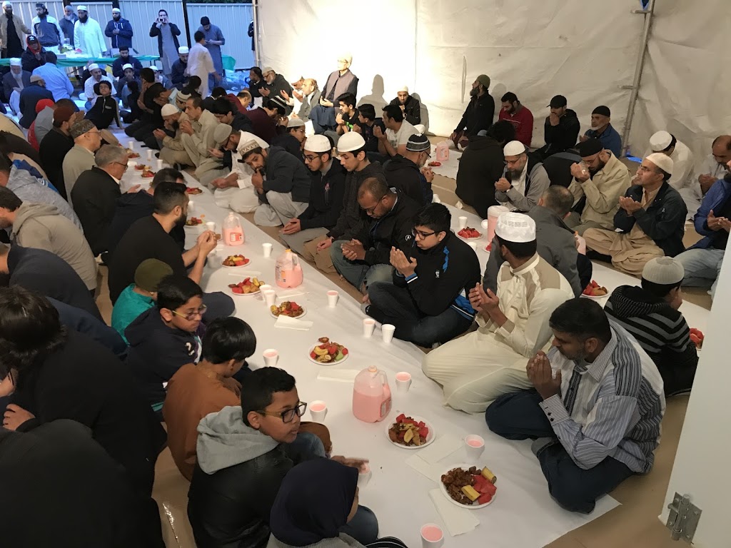 Abu Bakr Islamic Center | 7375 144 St, Surrey, BC V3W 5S7, Canada | Phone: (778) 564-3717