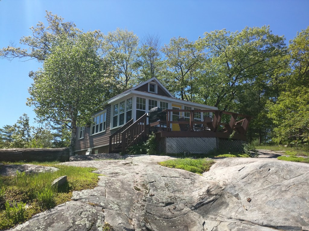 Tea Lake Cottages | 6892 Upper Big Chute Rd, Coldwater, ON L0K 1E0, Canada | Phone: (705) 906-9390