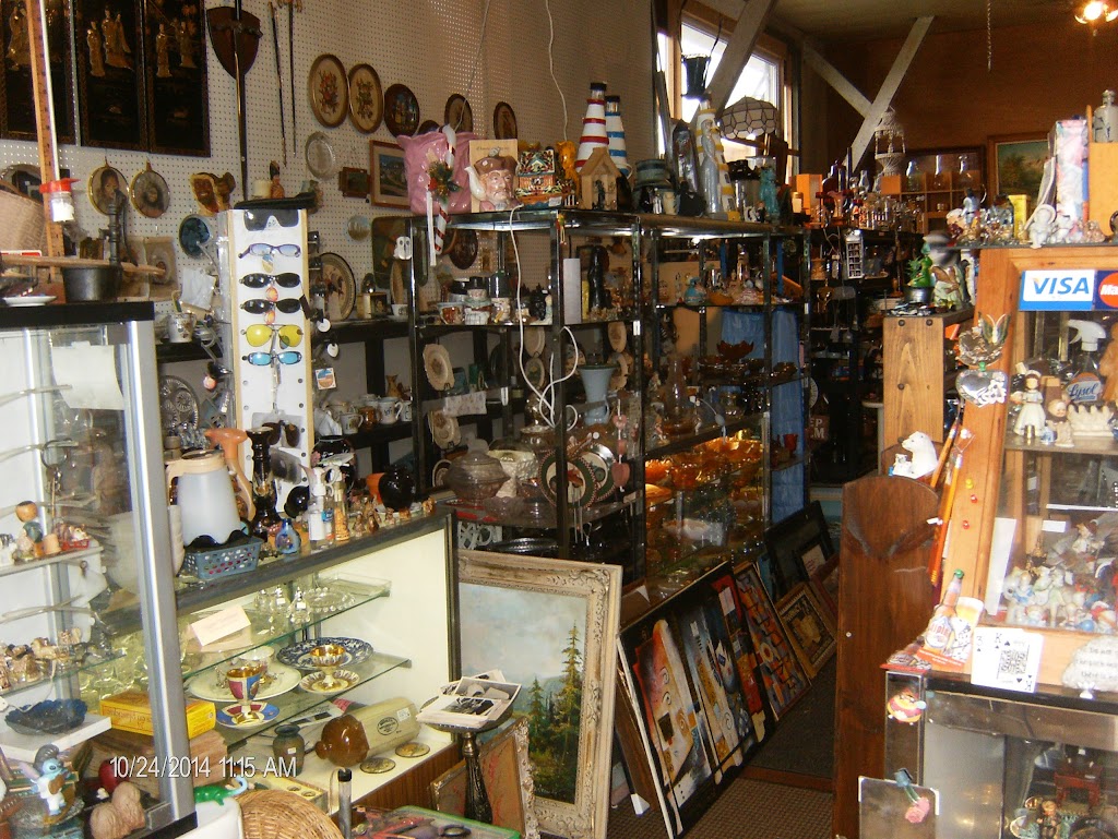 PEI: Pictures, Paintings, Prints, Potatoes | 21081 Highway 2, Old Garage near Junction Rd. 264 and highway 2., Fredericton P.E., PE C0A 1N0, Canada | Phone: (902) 786-3777