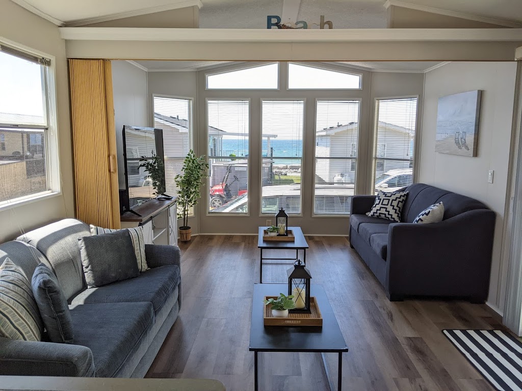 Ella On The Lake | 51 Wyldewood Beach, Sherkston, ON L0S 1R0, Canada | Phone: (647) 878-4061