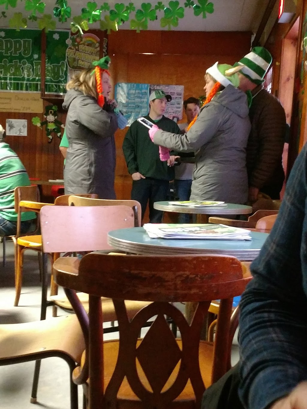 Douglas Tavern | 5240 Queen St, Douglas, ON K0J 1S0, Canada | Phone: (613) 649-2242