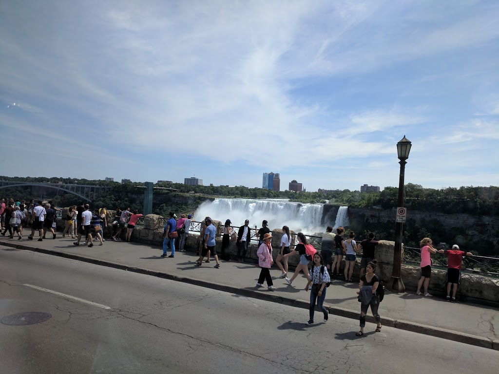 Scenic Tours of Niagara | 6700 Fallsview Blvd, Niagara Falls, ON L2G 3W6, Canada | Phone: (866) 988-4536
