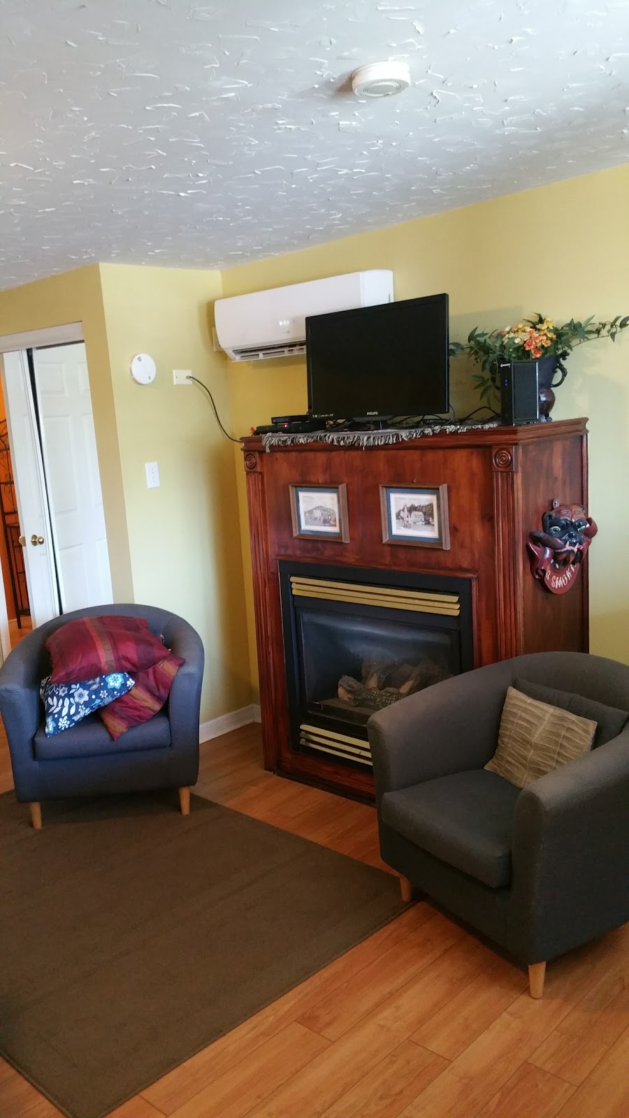 Windjammer Inn | 324 Smith St, Port Stanley, ON N5L 1C6, Canada | Phone: (519) 782-4173