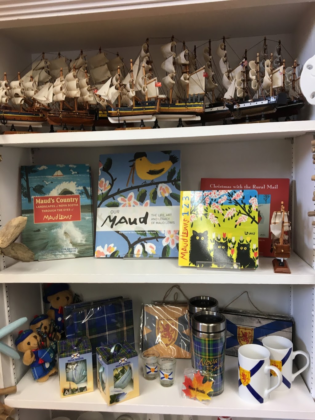 Nova Scotia Visitor Gift Shop | Cumberland Loop, Amherst, NS B4H 3Y5, Canada | Phone: (902) 667-2832