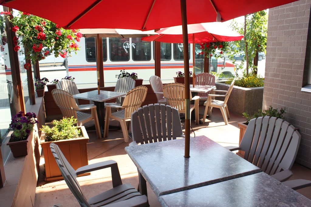 My Neighbourhood Restaurant | 260 BC-33, Kelowna, BC V1X 1X7, Canada | Phone: (250) 765-0221