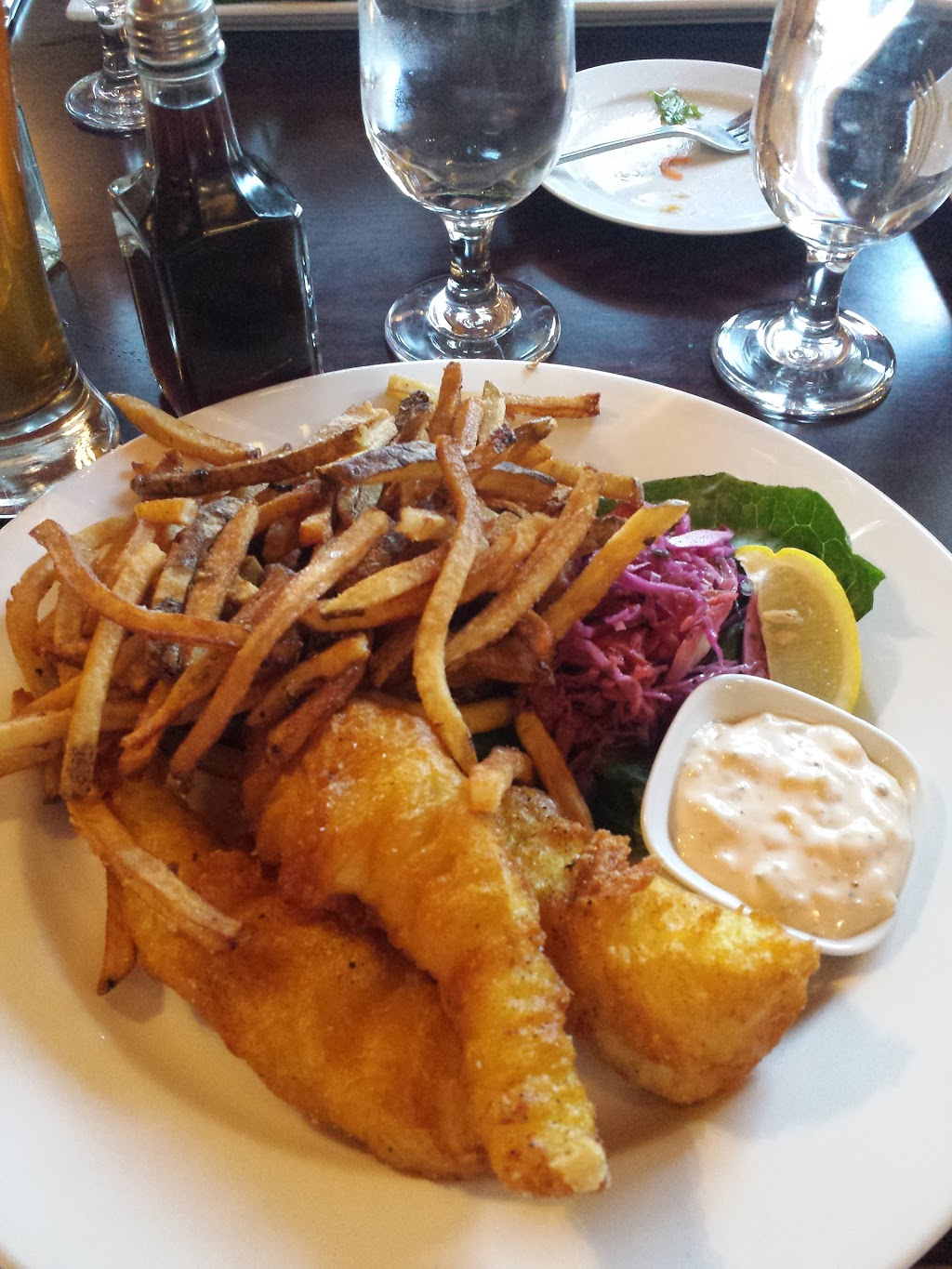 Petit Bills Bistro | 1293 Wellington St W, Ottawa, ON K1Y 3B1, Canada | Phone: (613) 729-2500