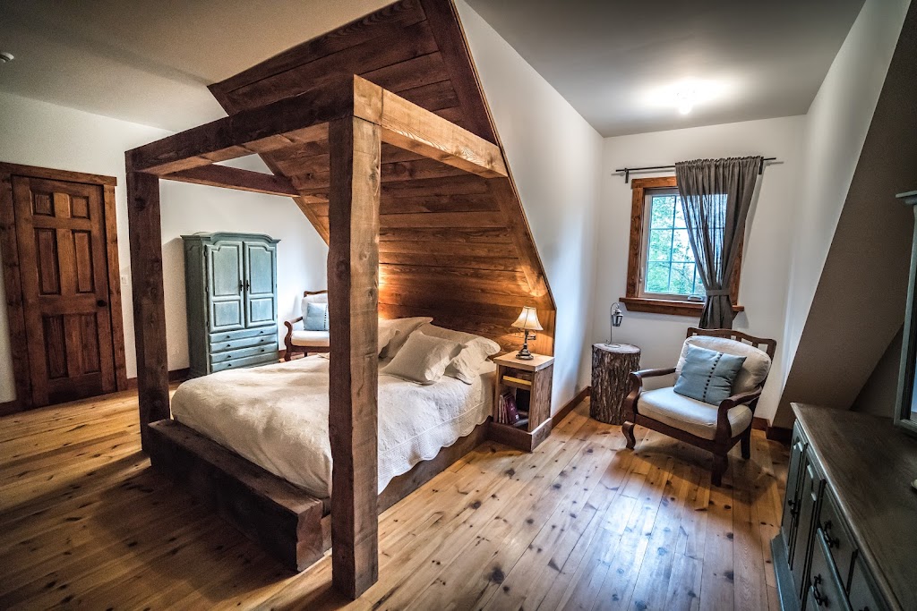 Construction Memphré - Maisons de prestige performantes | 17 Rue Jacinthe, Sainte-Catherine-de-Hatley, QC J0B 1W0, Canada | Phone: (819) 238-3240