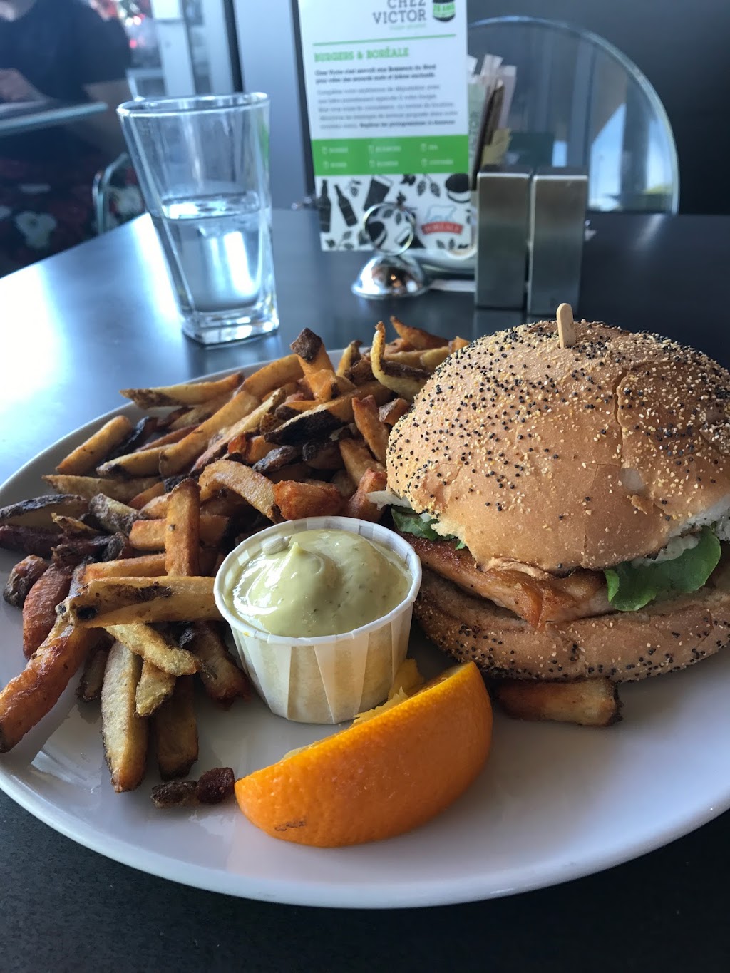 Chez Victor | 1610 Boulevard Alphonse-Desjardins, Lévis, QC G6V 0H1, Canada | Phone: (418) 903-9898