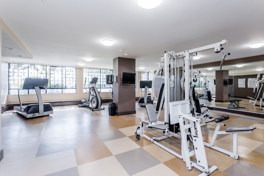 Vista Towers North | 820 6th Ave, New Westminster, BC V3M 3S2, Canada | Phone: (604) 524-5021