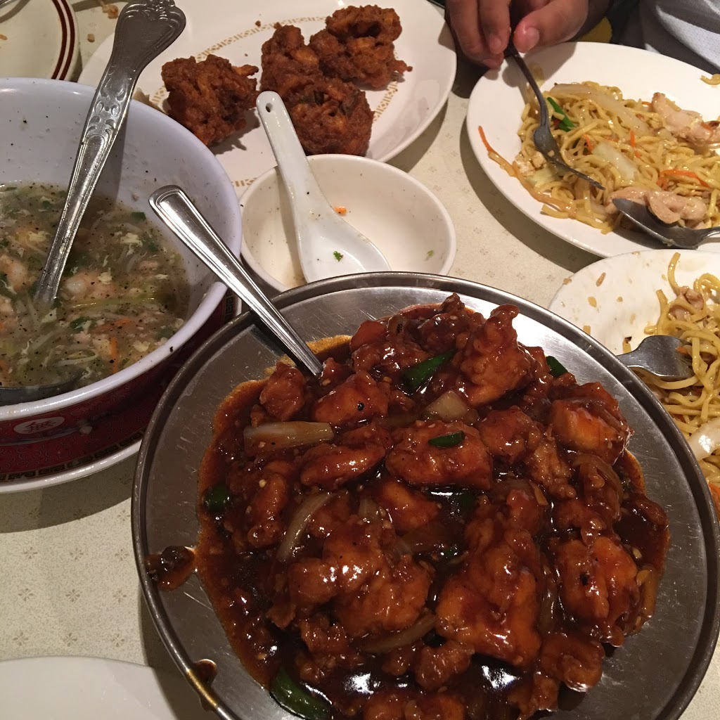 Chung Moi Chinese Restaurant | 2412 Eglinton Ave E, Scarborough, ON M1K 2P3, Canada | Phone: (416) 755-5293