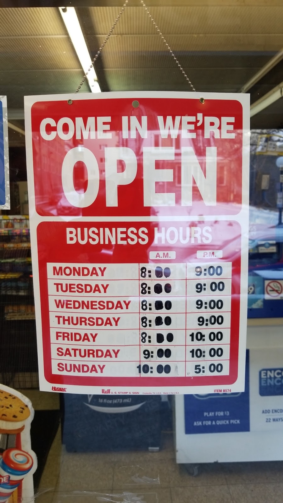 Oscars Convenience | 221 Queen St S, Kitchener, ON N2G 1W5, Canada | Phone: (519) 578-5678