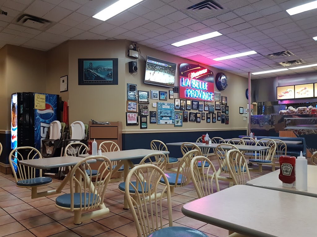 Restaurant La Belle Province | 6075 Chemin de Chambly, Saint-Hubert, QC J3Y 3R6, Canada | Phone: (450) 656-5384
