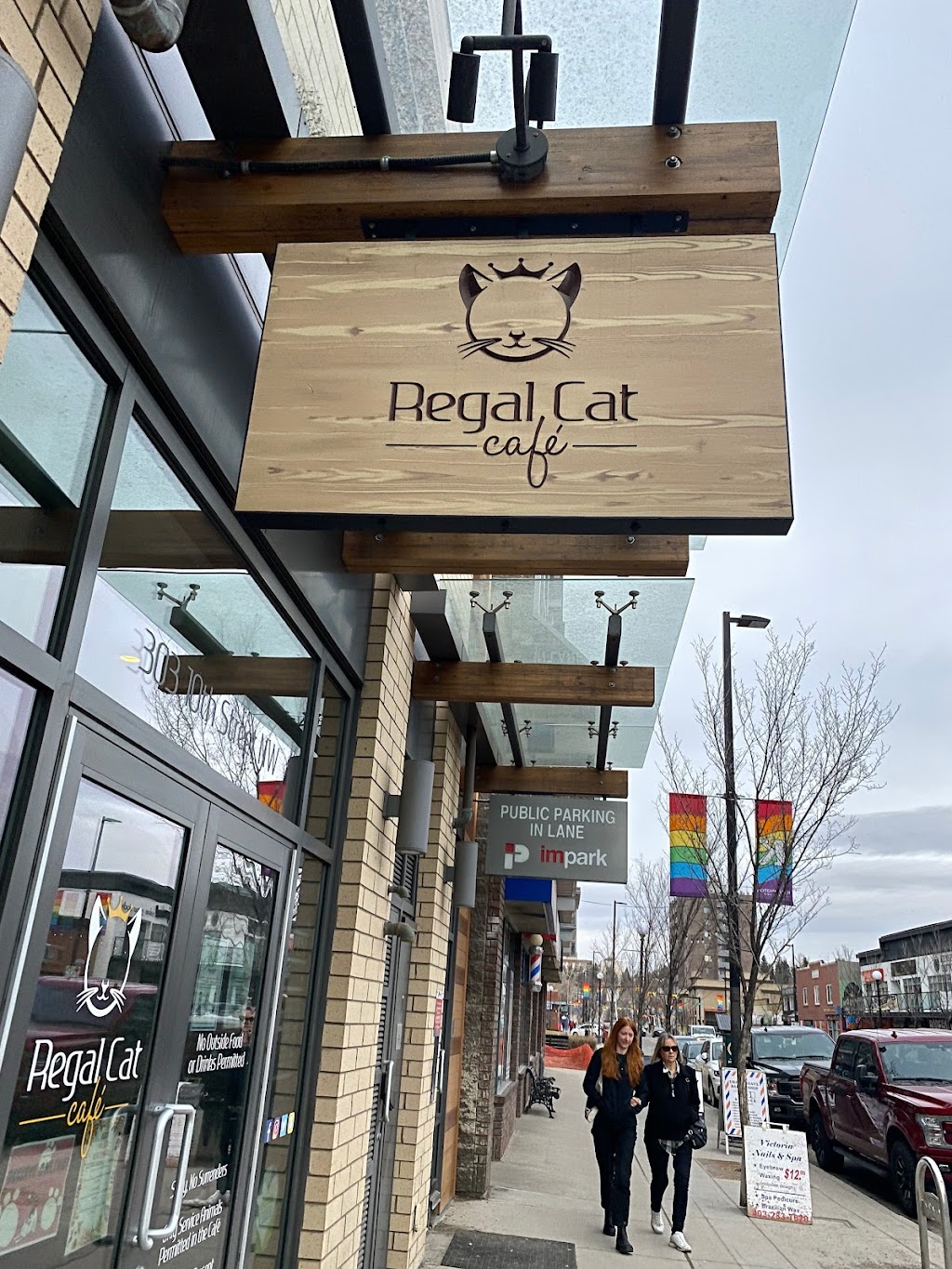 Regal Cat Cafe | 303 10 St NW, Calgary, AB T2N 1V8, Canada | Phone: (403) 455-2287