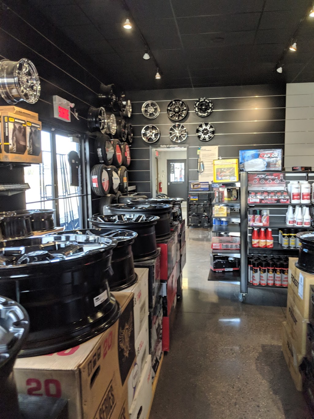 Paysan Pièces DAutos Usagées Enr | 228 Boul du Royaume E, Chicoutimi, QC G7H 0B9, Canada | Phone: (418) 696-0597