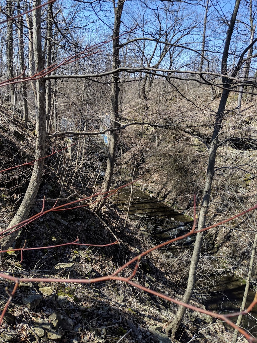 Glendale Falls Entance | Kingsview Dr, Stoney Creek, ON L8J 3X5, Canada