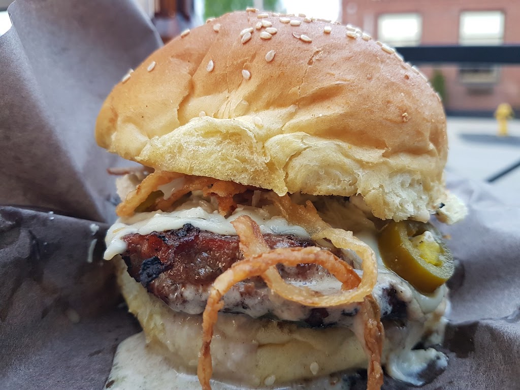 Woodys Burgers | 3795 Lake Shore Blvd W, Etobicoke, ON M8W 1R2, Canada | Phone: (416) 546-2093