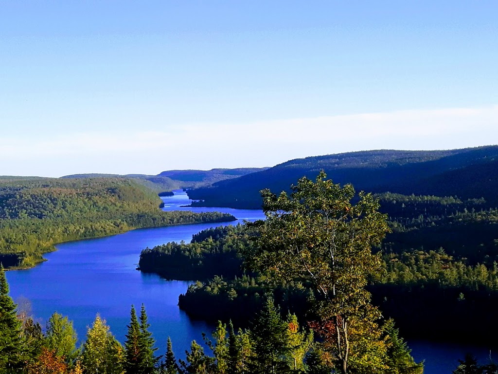 Parc national de la Mauricie Chemin de SaintJeandesPiles