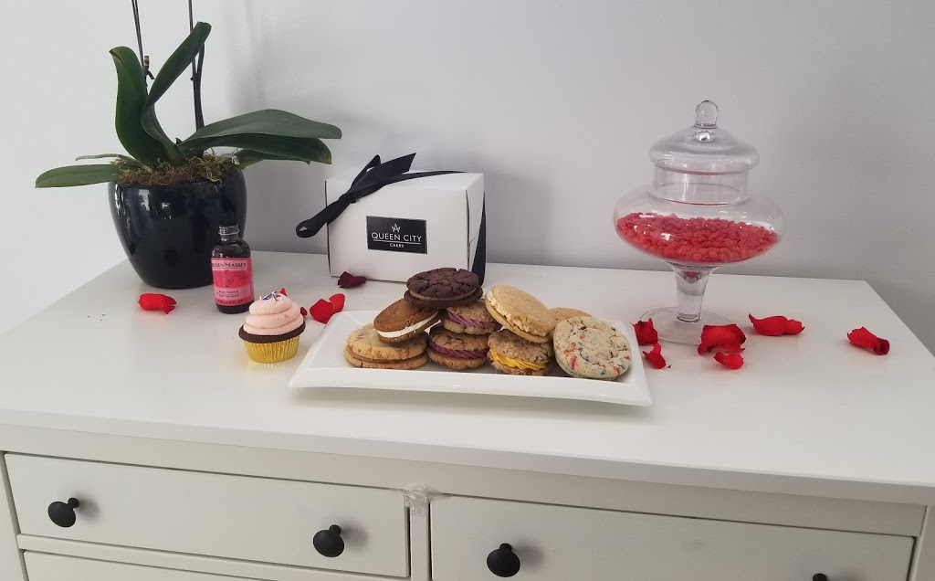 Queen City Cakes | 105 - 1275 Broad St, Regina, SK S4R 1Y2, Canada | Phone: (639) 571-1776