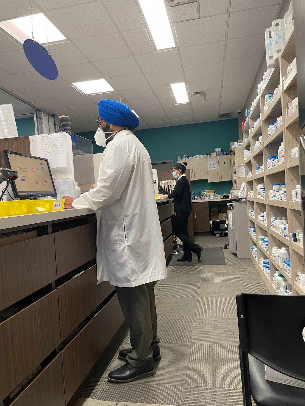 Keewatin Medical Center & Pharmacy | 998 Keewatin St #6&7, Winnipeg, MB R2R 2V1, Canada | Phone: (204) 615-0012