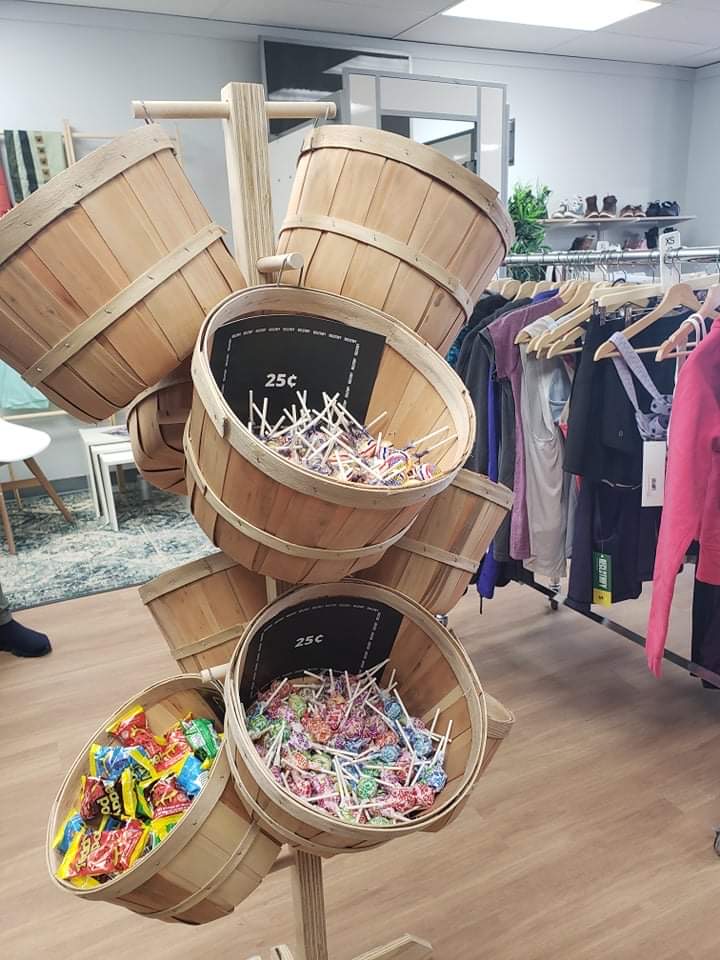 Reclothify | 150 Goulet St, Winnipeg, MB R2H 0R7, Canada | Phone: (431) 570-0697