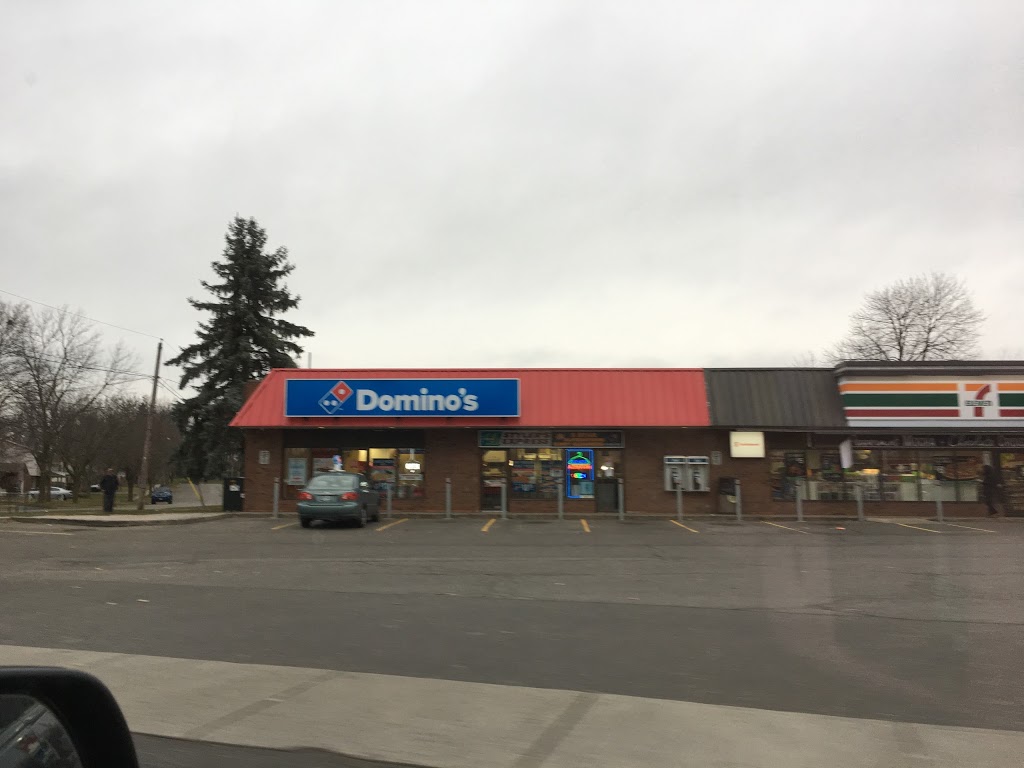 Dominos | 585 Eramosa Rd, Guelph, ON N1E 2N4, Canada | Phone: (519) 836-3030